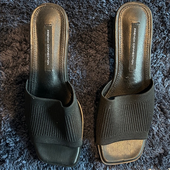 French Connection Black Textured Slides - Picture 1 of 4